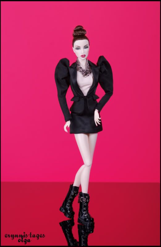 FR Monogram Black Party doll Blck Party doll: i gave her the Outsider Misaki shoes. Dont you think she looks better now?