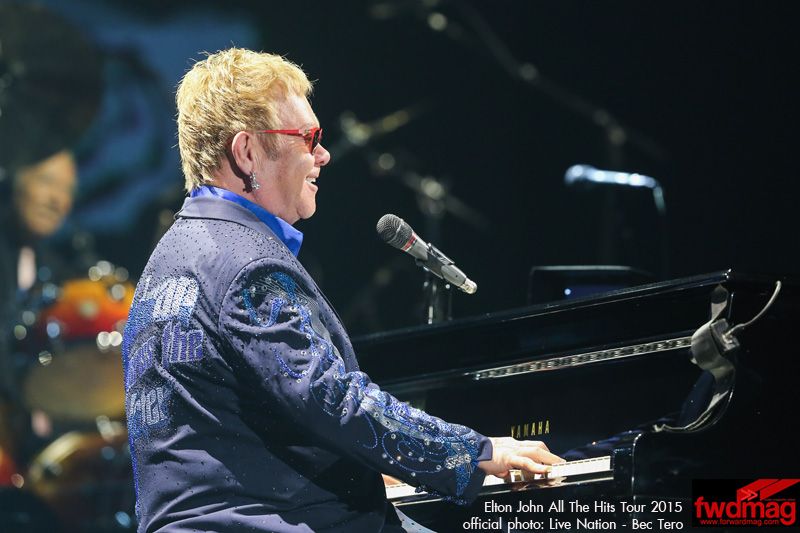  photo EltonJohnlive2015_5.jpg