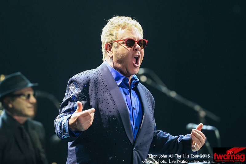  photo EltonJohnlive2015_8.jpg