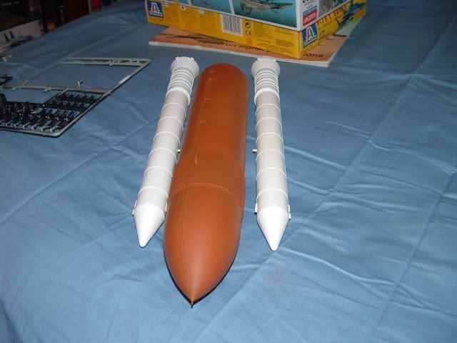 ShuttleDiscovery-Assembly-AirfixETI.jpg