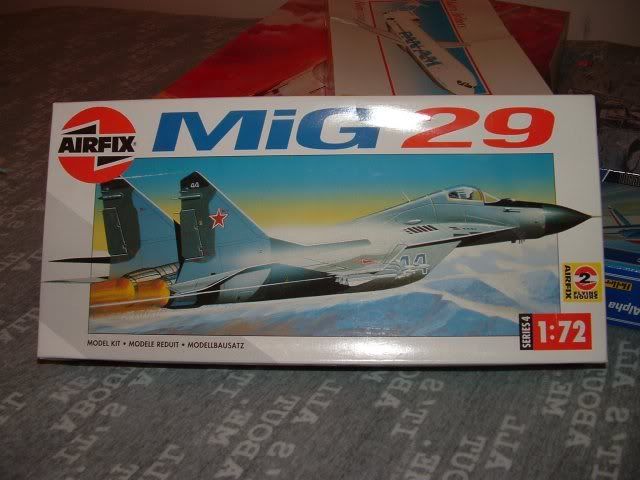 Mig-29-Assembly-BoxtopPicture.jpg