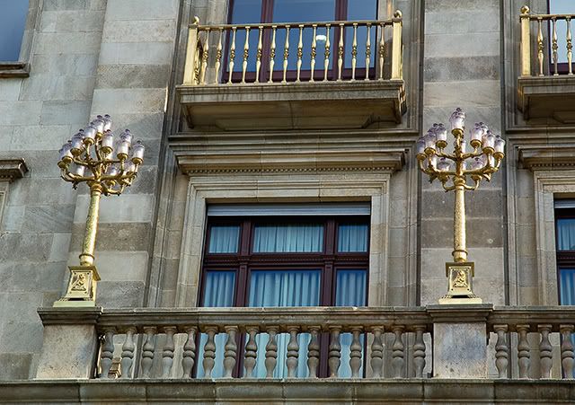 Banco Vitalicio Insurance Company: Balcony and Lamps, Paseo De Gracia 11, Barcelona, Spain by Carlos Lorenzo of Barcelona Photoblog [enlarge]