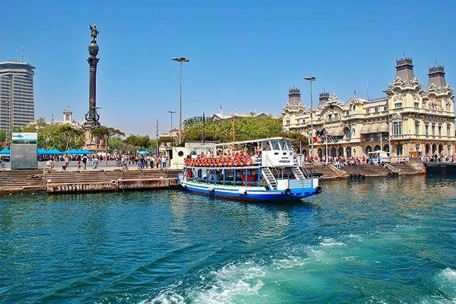 Barcelona Harbor: Las Golondrinas Sightseeing Boat [enlarge]