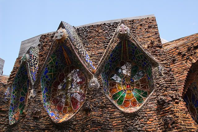 Colonia Guell: Windows - A Futuristic Vista