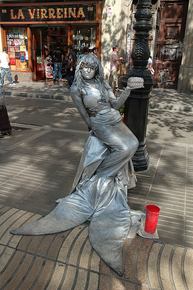 Mermaid Captured in La Rambla, Barcelona [enlarge]