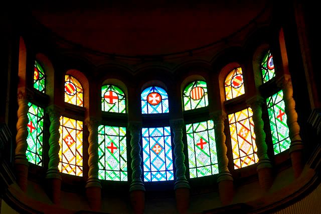 Modernist Stained Glass Windows: Fundacio Dr. Robert, Barcelona [enlarge]