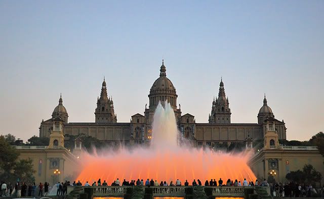 Montjuic Fountains: The Magic Show [enlarge]