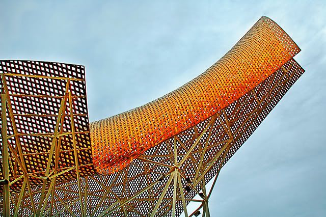 Gold Fish by Frank O. Ghery, Barcelona [enlarge]