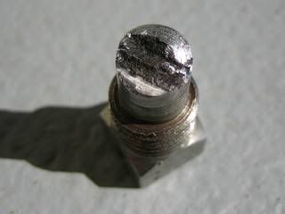 Close up of broken pin 2