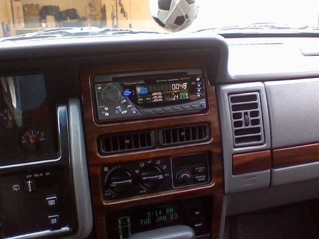 Jeep Grand Cherokee Stereo System