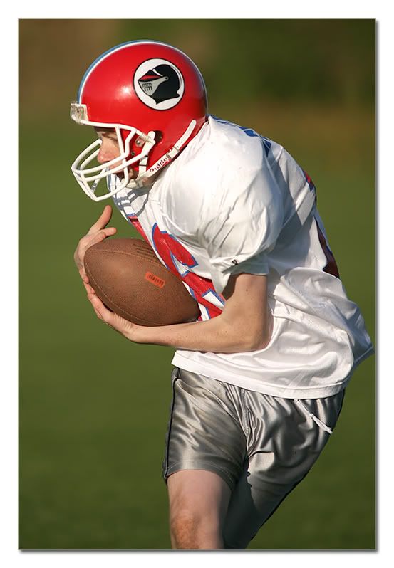 IMAGE: http://i63.photobucket.com/albums/h143/bristolpete2005/Team%20England%20Trials/UNi_PT_TETRIALS41020068.jpg