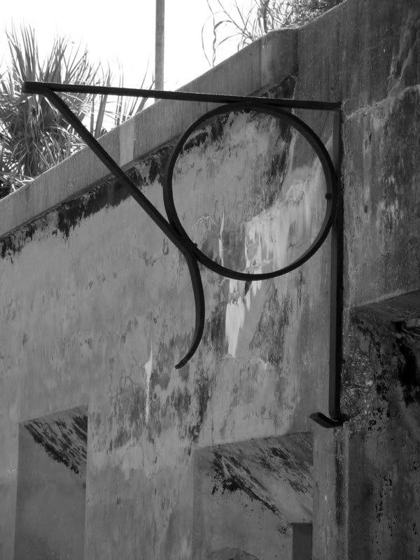 hanger01.jpg