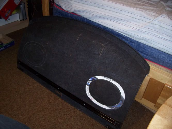 http://i63.photobucket.com/albums/h144/l2efused/hatchcoverspeaker/outline2.jpg