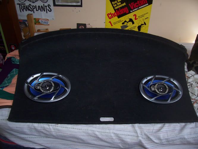 http://i63.photobucket.com/albums/h144/l2efused/hatchcoverspeaker/testfitting4.jpg