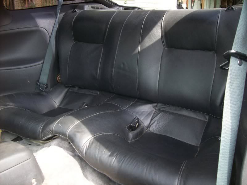 http://i63.photobucket.com/albums/h144/l2efused/little-bandit/seats/leather-rears2.jpg