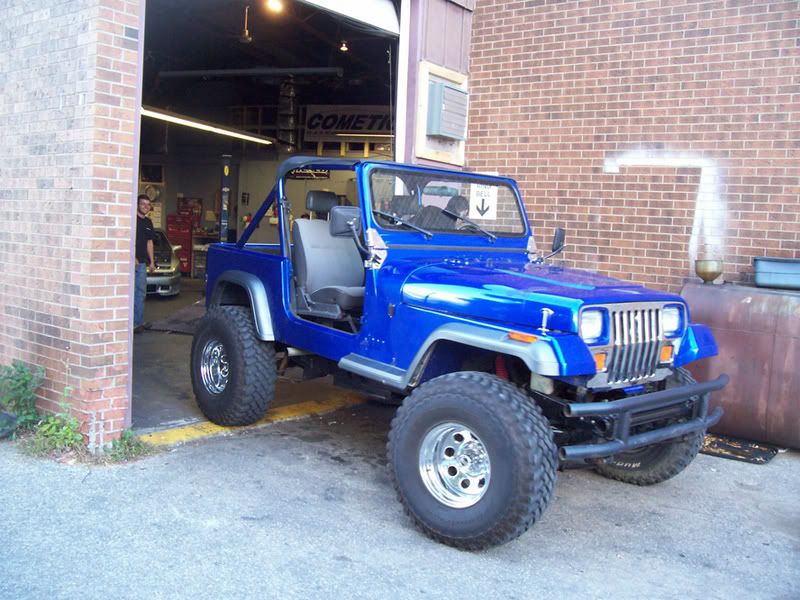 http://i63.photobucket.com/albums/h144/l2efused/saisandyno/jeep-goingin.jpg