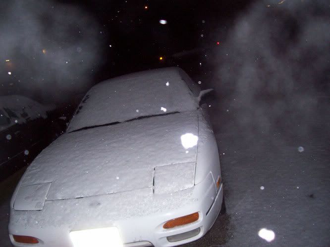 http://i63.photobucket.com/albums/h144/l2efused/snow1.jpg