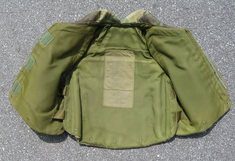 WTS Arktis Norloos and US Army Flak jacket AK Rifles