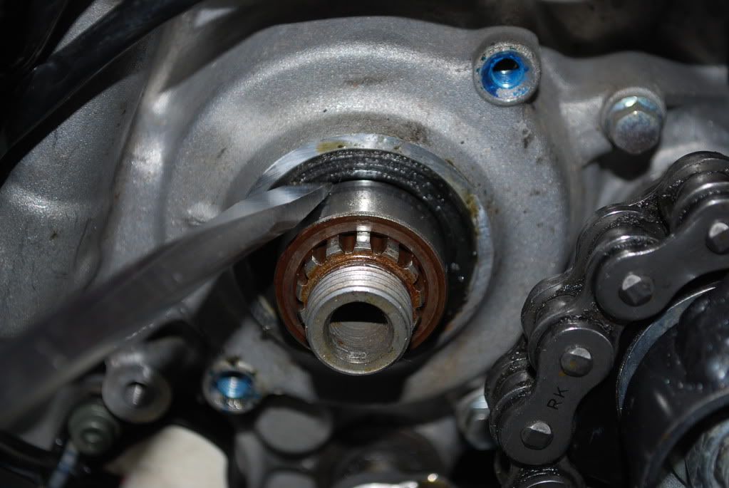 Pics and Video of a Countershaft sprocket seal failure while riding