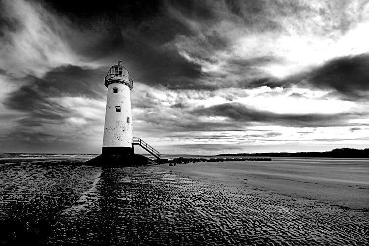 IMAGE: http://i63.photobucket.com/albums/h150/Fusion_2006/Wales/lh4BW.jpg