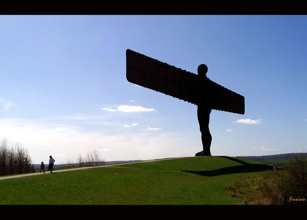 IMAGE: http://i63.photobucket.com/albums/h150/Fusion_2006/forap/EAST003.jpg