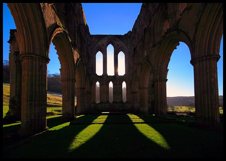IMAGE: http://i63.photobucket.com/albums/h150/Fusion_2006/rievaulx/RIV3.jpg