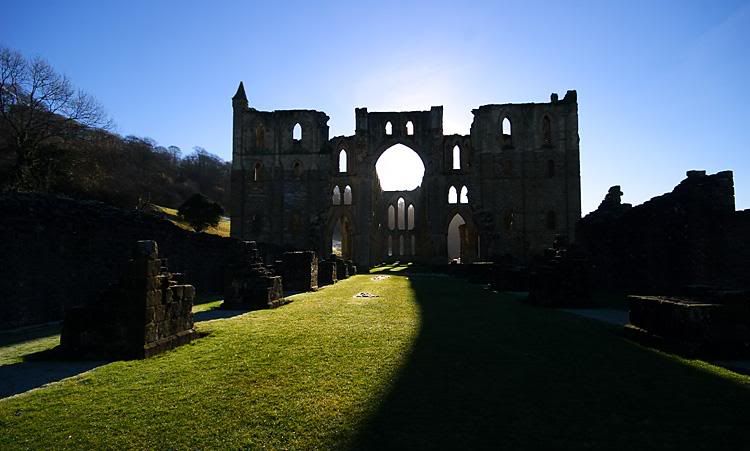 IMAGE: http://i63.photobucket.com/albums/h150/Fusion_2006/rievaulx/Riv1.jpg