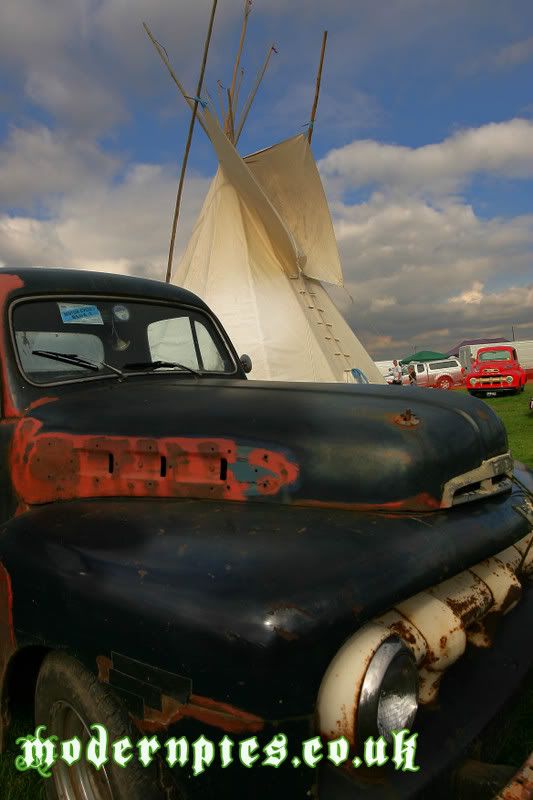 IMAGE: http://i63.photobucket.com/albums/h152/zilly_photos/RQ5P1832-1.jpg