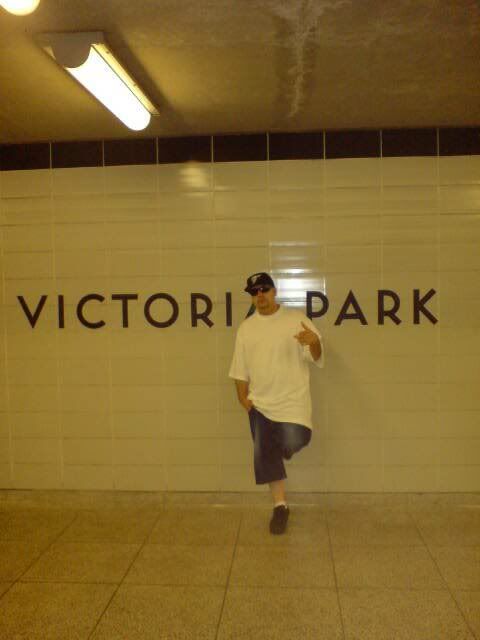 VictoriaParkStation2.jpg