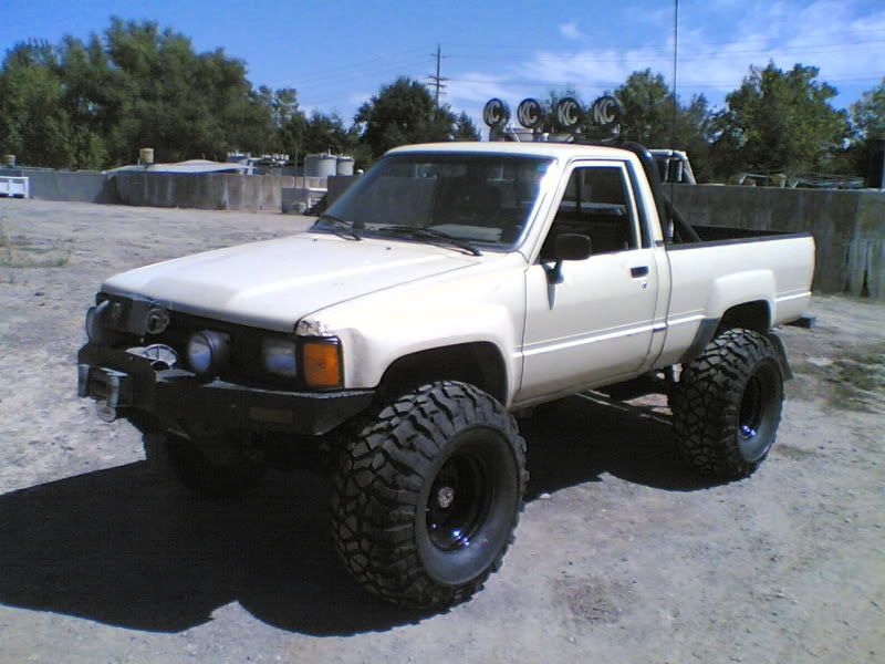 1987 Toyota pickup tire size