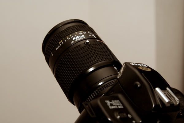 Nikon F-401  AF Nikkor 35-70mm F2.8