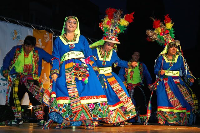Bolivian Dancers, NouBarris Quarter, Barcelona