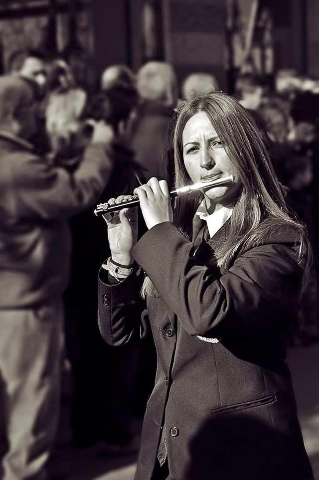 Flute Player in BW, Tres Tombs Parade, Barcelona [enlarge]