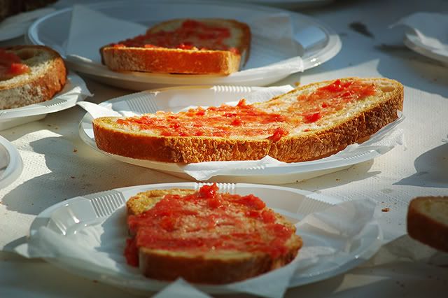 Pa amb Tomaquet - Bread with Tomato  