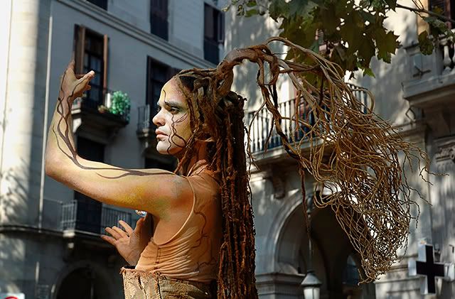 Safe the Earth: Portrait of Human Statue in Las Ramblas, Barcelona [enlarge]