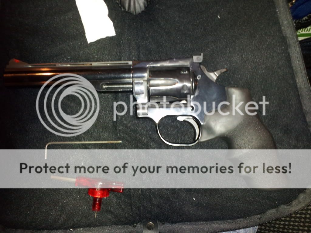 http://i63.photobucket.com/albums/h138/jubbabubba/Dan%20Wesson/2012-03-26205129.jpg