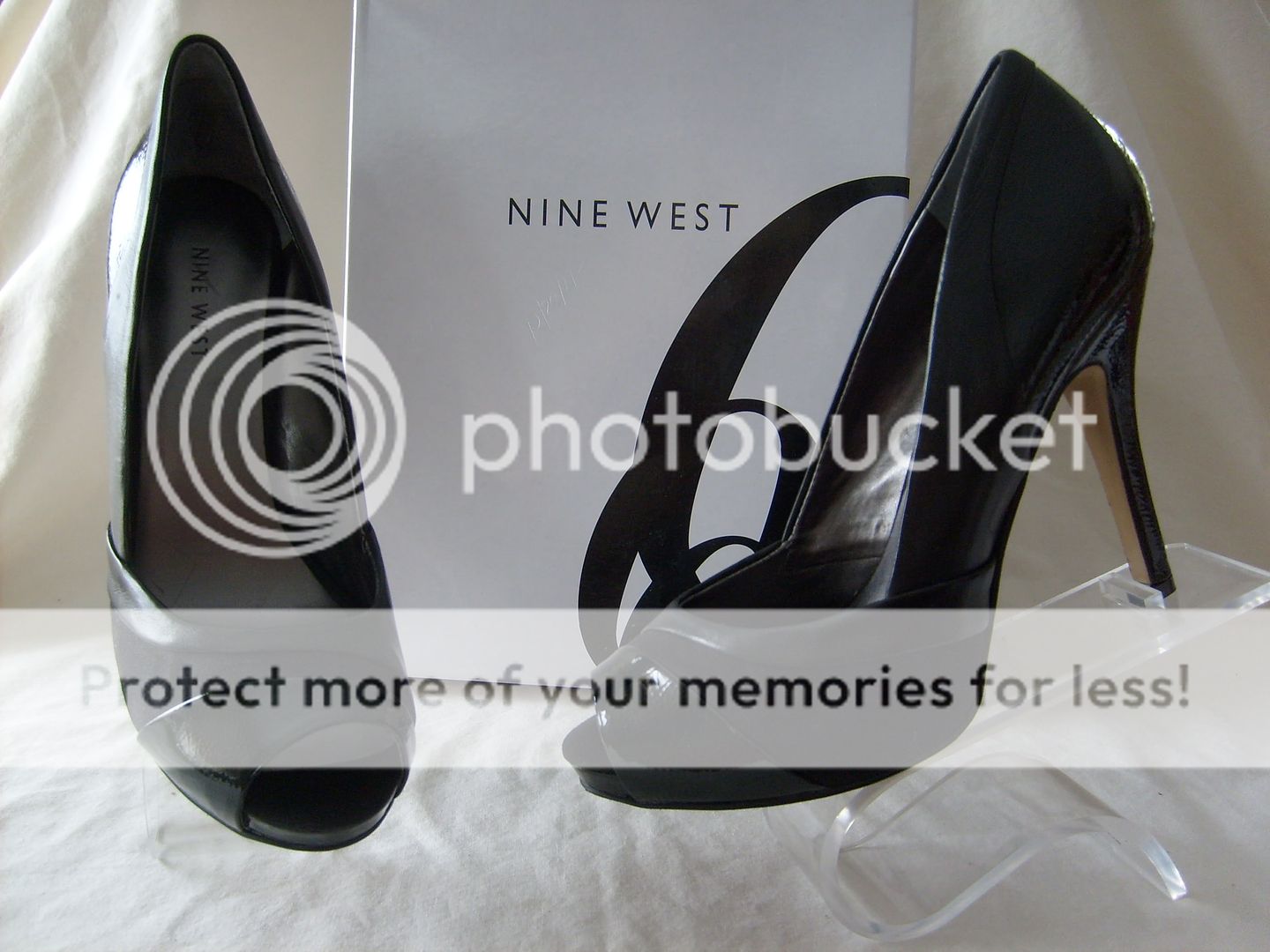 NINE WEST 4 1/4 HEEL LEATHER AND TEXTILE UPPER STYLE TRANSIT NEW IN 