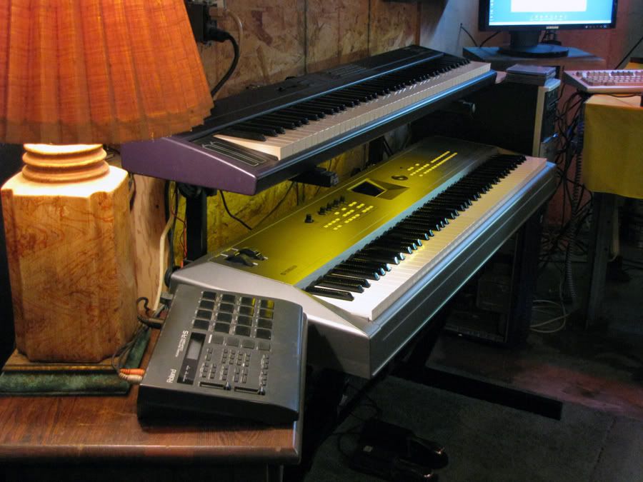 Studio0006-1.jpg