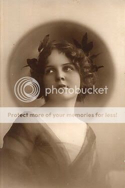 VINTAGE WOMEN VICTORIAN PHOTO IMAGES SCRAP CRAFT CD  